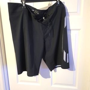 Oakley Board Shorts 21in Size 36